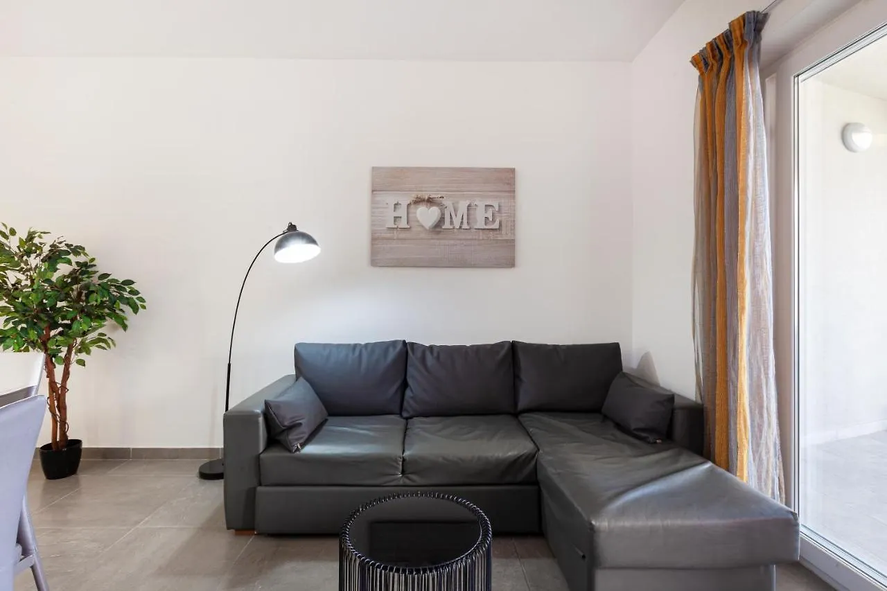 Appartamento Spacious Designer Apt With Private Seaview Balcony By 360 Estates Buġibba