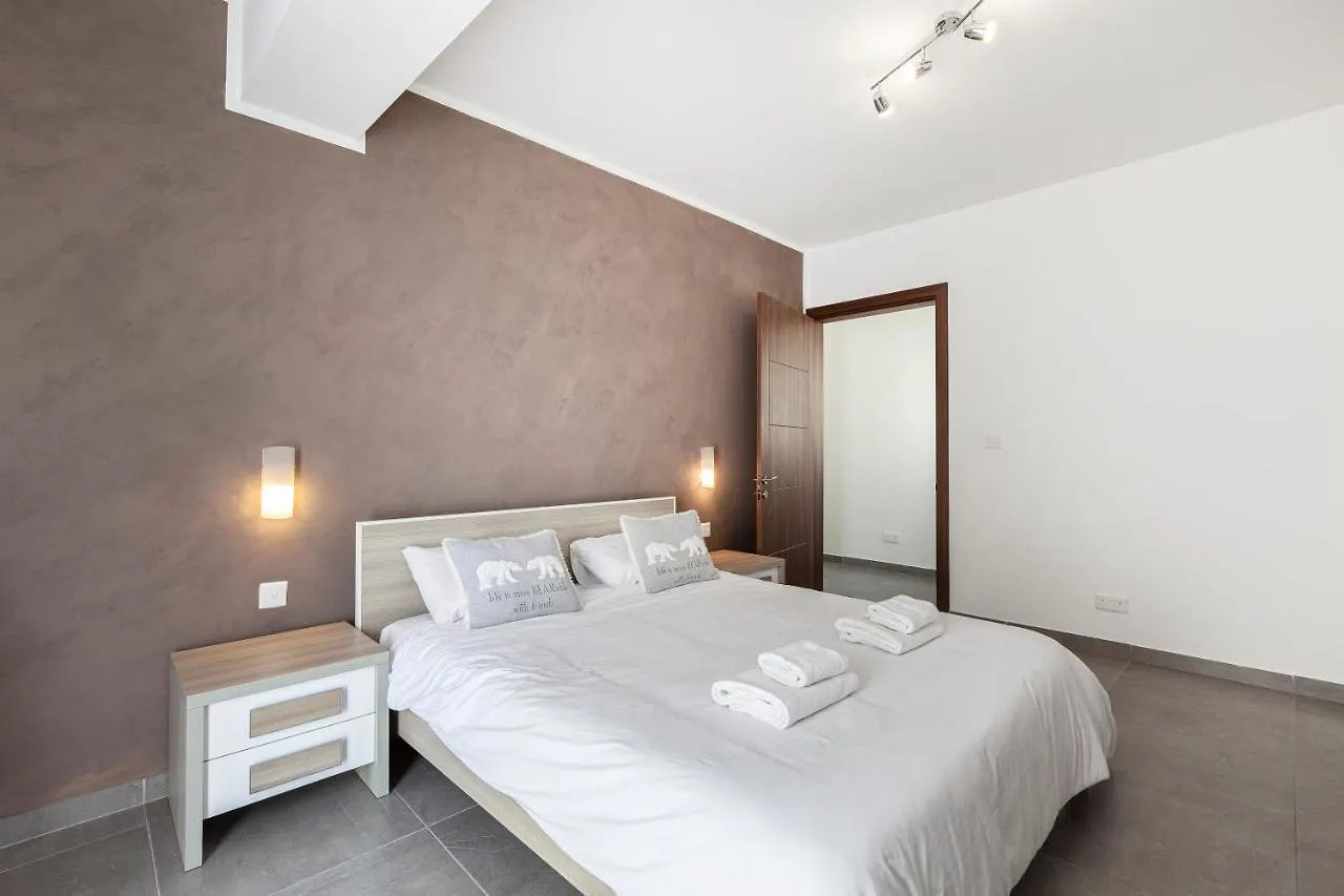 Spacious Designer Apt With Private Seaview Balcony By 360 Estates Buġibba Appartamento